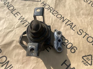 2024 Suzuki Swift Engine Mounting Right Side For Sale. In Pristine Condition