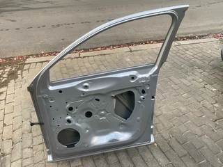 2021 AUDI Q3 RIGHT FRONT DOOR SHELL FOR SALE. IN EXCELLENT CONDITION