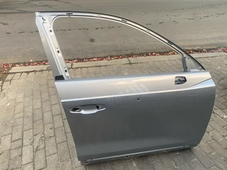 2021 AUDI Q3 RIGHT FRONT DOOR SHELL FOR SALE. IN EXCELLENT CONDITION