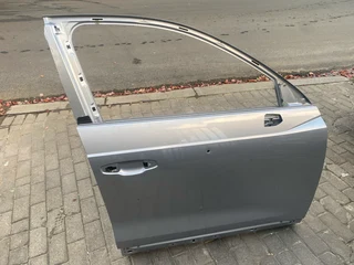 2021 AUDI Q3 RIGHT FRONT DOOR SHELL FOR SALE. IN EXCELLENT CONDITION
