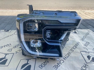 2024 Ford Ranger Raptor Full Led Headlight Right Side For Sale. In Pristine Condition