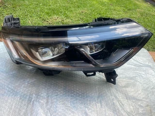 2024 Renault Koleos Full Led Headlight Right Side For Sale. In Pristine Condition