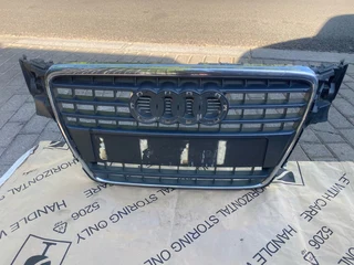 2014 AUDI A4 B8 RADIATOR GRILLE FOR SALE. IN EXCELLENT CONDITION