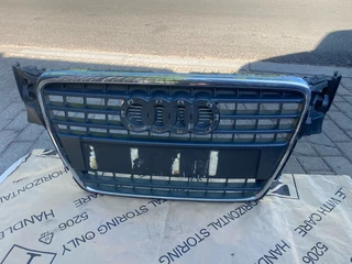 2014 Audi A4 B8 Radiator Grille For Sale. In Excellent Condition