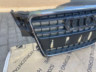 2014 AUDI A4 B8 RADIATOR GRILLE FOR SALE. IN EXCELLENT CONDITION
