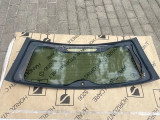 2017 MINI COUNTRYMAN COOPER REAR WINDSCREEN FOR SALE. IN PRISTINE CONDITION