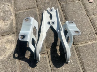2019 Mazda 2 Bonnet Hinges For Sale. In Excellent Condition