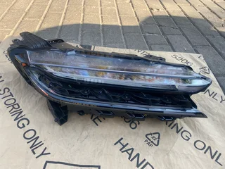 2025 TOYOTA URBAN CRUISER FULL LED HEADLIGHT RIGHT SIDE FOR SALE. IN PRISTINE CONDITION