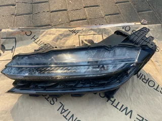 2025 TOYOTA URBAN CRUISER FULL LED HEADLIGHT LEFT SIDE FOR SALE. IN EXCELLENT CONDITION