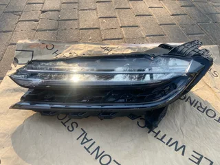 2025 TOYOTA URBAN CRUISER FULL LED HEADLIGHT LEFT SIDE FOR SALE. IN EXCELLENT CONDITION