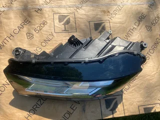 2018 AUDI Q5, SQ5 FULL XENON MATRIX HEADLIGHT LEFT SIDE FOR SALE. IN PRISTINE CONDITION