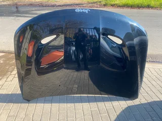 2017 Jeep Grand Cherokee Srt Aluminium Bonnet Hood For Sale. In Pristine Condition