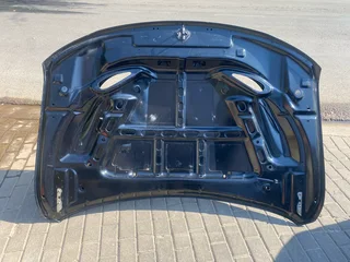2017 JEEP GRAND CHEROKEE SRT ALUMINIUM BONNET HOOD FOR SALE. IN PRISTINE CONDITION