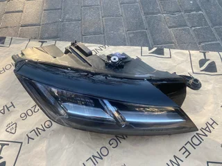 2020 AUDI TT LED MATRIX HEADLIGHT RIGHT SIDE FOR SALE. IN EXCELLENT CONDITION