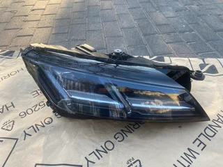 2020 AUDI TT LED MATRIX HEADLIGHT RIGHT SIDE FOR SALE. IN EXCELLENT CONDITION