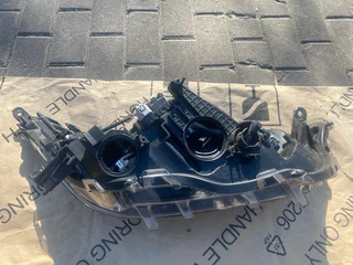 2024 TOYOTA RAV4 FULL LED HEADLIGHT LEFT SIDE FOR SALE. IN EXCELLENT CONDITION