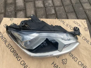 2019 VW UP LED HEADLIGHT RIGHT SIDE FOR SALE. IN EXCELLENT CONDITION