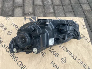 2019 VW UP LED HEADLIGHT RIGHT SIDE FOR SALE. IN EXCELLENT CONDITION