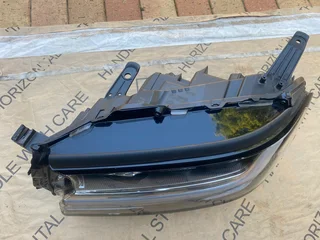 2023 TOYOTA LAND CRUISER 300 FULL LED HEADLIGHT LEFT SIDE FOR SALE. IN PRISTINE CONDITION