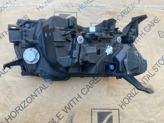2023 TOYOTA LAND CRUISER 300 FULL LED HEADLIGHT LEFT SIDE FOR SALE. IN PRISTINE CONDITION
