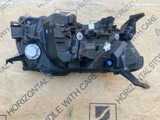 2023 TOYOTA LAND CRUISER 300 FULL LED HEADLIGHT LEFT SIDE FOR SALE. IN PRISTINE CONDITION
