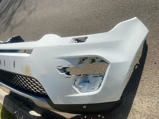 2016 LAND ROVER DISCOVERY 5 SPORT FRONT BUMPER FOR SALE. IN PRISTINE CONDITION