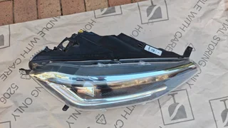 2024 VW TAIGO IQ LED HEADLIGHT RIGHT SIDE FOR SALE. IN EXCELLENT CONDITION