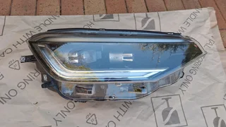 2024 VW TAIGO IQ LED HEADLIGHT RIGHT SIDE FOR SALE. IN EXCELLENT CONDITION