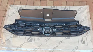 2024 VW T-ROC R-LINE RADIATOR GRILLE FOR SALE. IN PRISTINE CONDITION