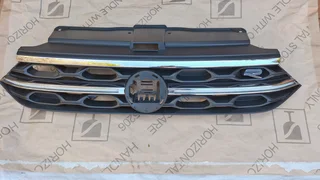 2024 Vw T-roc R-line Radiator Grille For Sale. In Pristine Condition