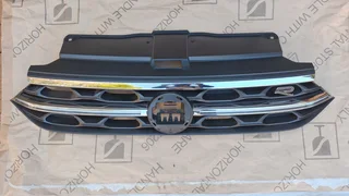 2024 VW T-ROC R-LINE RADIATOR GRILLE FOR SALE. IN PRISTINE CONDITION