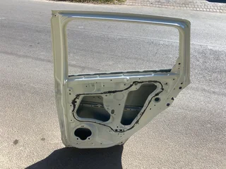 2020 HONDA JAZZ RIGHT REAR DOOR SHELL FOR SALE. IN PRISTINE CONDITION