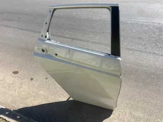 2020 HONDA JAZZ RIGHT REAR DOOR SHELL FOR SALE. IN PRISTINE CONDITION