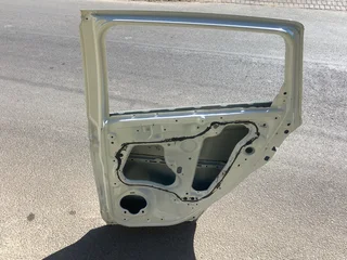 2020 HONDA JAZZ RIGHT REAR DOOR SHELL FOR SALE. IN PRISTINE CONDITION