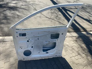 2025 TOYOTA COROLLA CROSS RIGHT FRONT DOOR SHELL FOR SALE. IN EXCELLENT CONDITION