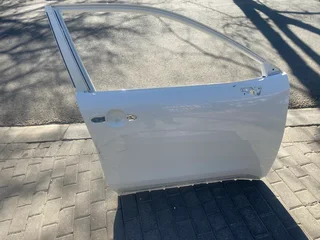2025 TOYOTA COROLLA CROSS RIGHT FRONT DOOR SHELL FOR SALE. IN EXCELLENT CONDITION