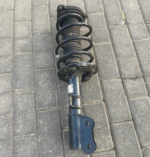 2020 Hyundai Tucson Shock Absorber Left Side For Sale. In Pristine Condition