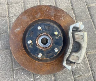 2020 Hyundai Tucson Complete Hub Right Side For Sale. In Pristine Condition