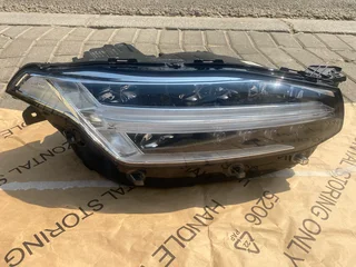 2021 Volvo Xc90 Full Led Headlight Right Side For Sale. In Pristine Condition