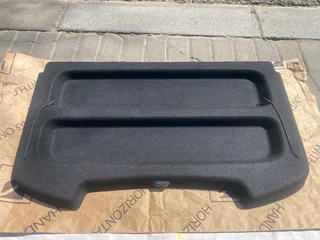 2017 RENAULT DUSTER PARCEL SHELF FOR SALE. IN PRISTINE CONDITION