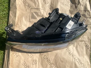 2023 VW T-ROC IQ LED HEADLIGHT LEFT SIDE FOR SALE. IN EXCELLENT CONDITION