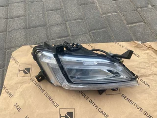 2020 HYUNDAI TUCSON LED SPOTLIGHT RIGHT SIDE FOR SALE. IN EXCELLENT CONDITION