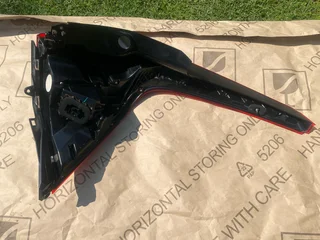 2023 VOLVO XC60 FULL LED TAIL LIGHT LEFT SIDE FOR SALE. IN PRISTINE CONDITION