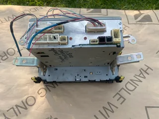 2017 TOYOTA COROLLA PRESTIGE TOUCH SCREEN RADIO FOR SALE. IN PRISTINE CONDITION