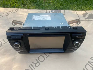 2017 TOYOTA COROLLA PRESTIGE TOUCH SCREEN RADIO FOR SALE. IN PRISTINE CONDITION