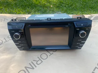 2017 TOYOTA COROLLA PRESTIGE TOUCH SCREEN RADIO FOR SALE. IN PRISTINE CONDITION