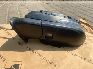 2019 TOYOTA HILUX GD-6 AUTO-FOLD DOOR MIRROR LEFT SIDE FOR SALE