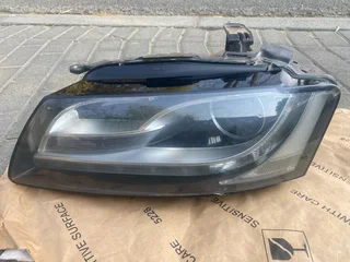 2012 Audi A5 Xenon Headlight Left Side For Sale. In Pristine Condition