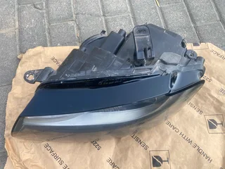 2012 AUDI A5 XENON HEADLIGHT LEFT SIDE FOR SALE. IN PRISTINE CONDITION