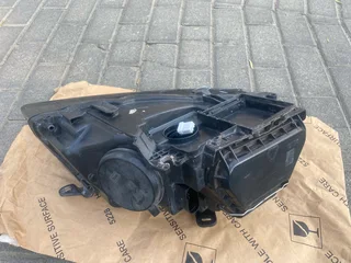 2012 AUDI A5 XENON HEADLIGHT LEFT SIDE FOR SALE. IN PRISTINE CONDITION